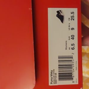 Puma Vikky womens sneaker color: peacoat-white size: US9, EUR40, UK6.5